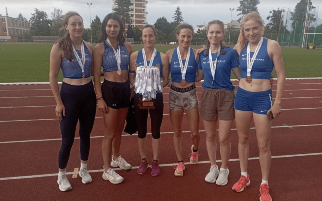 Extraligové družstvo žen slaví bronz